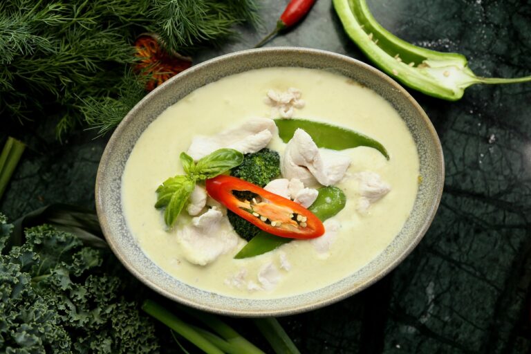 口臭が気になる食後におすすめのカレーの食べ方は？