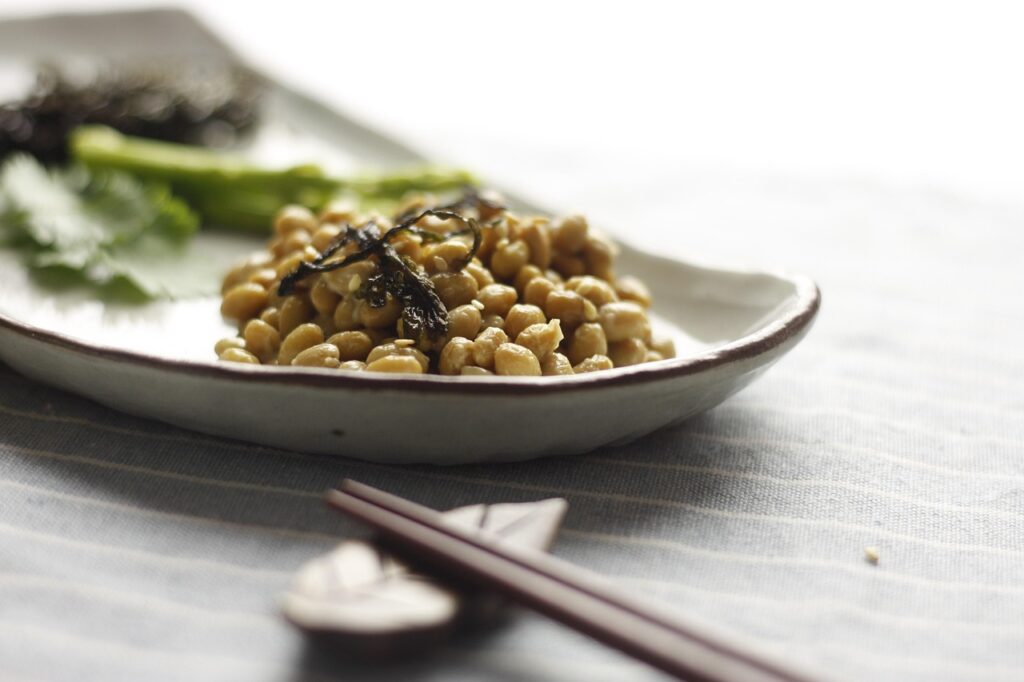 納豆で口臭は改善できる？効果的な口臭対策とは？