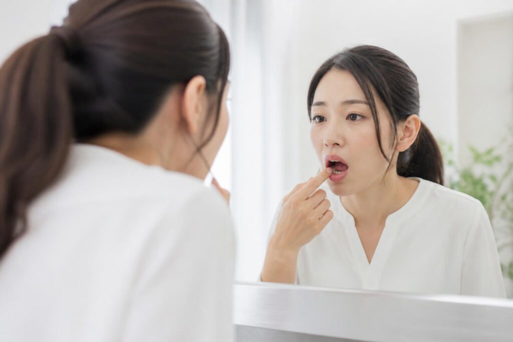 口臭対策のためのフロスの使い方は？
